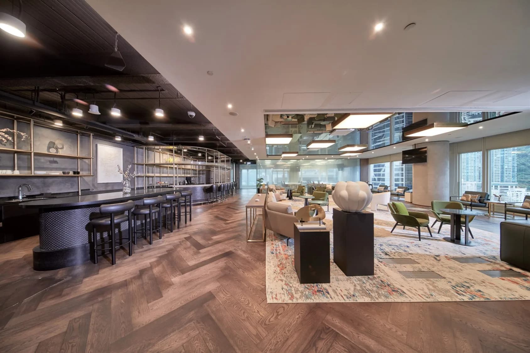 CK Office Suites 45F Private Offices at Cheung Kong Center